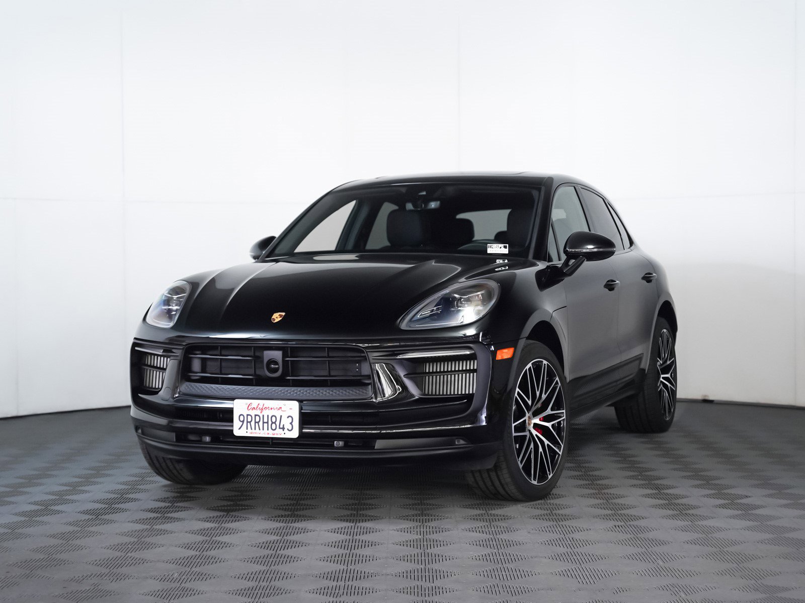 2025 Porsche Macan S's photo