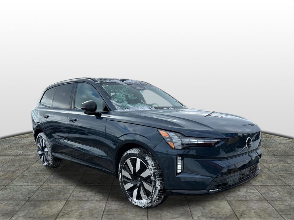 2025 Volvo EX90 Ultra's photo