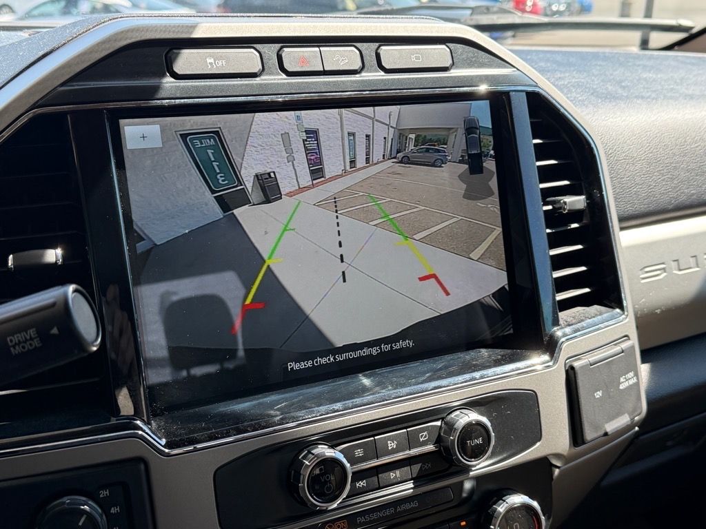 2022 Ford F-350 Lariat photo 7