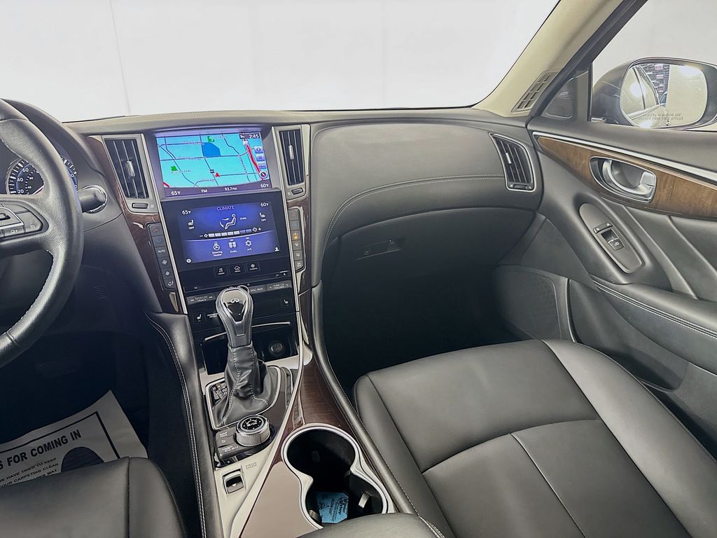 2018 Infiniti Q50 3.0t LUXE photo 26