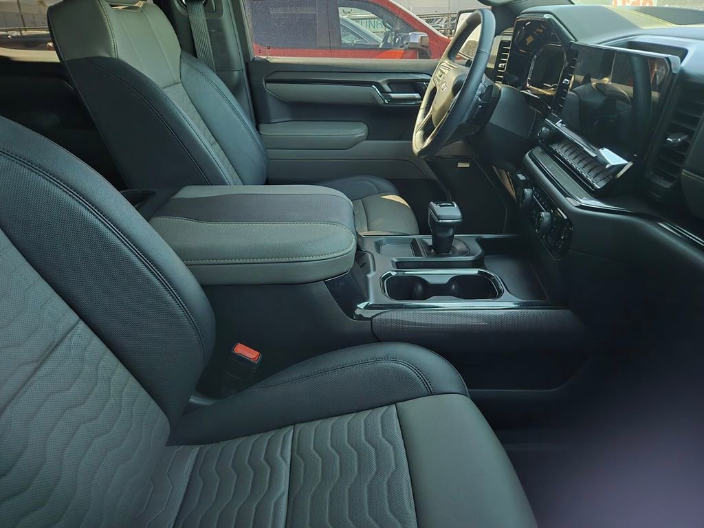 2025 Chevrolet Silverado 1500 ZR2 photo 4