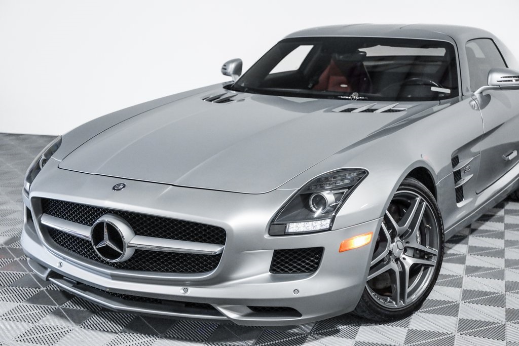 2011 Mercedes Benz SLS AMG photo 13