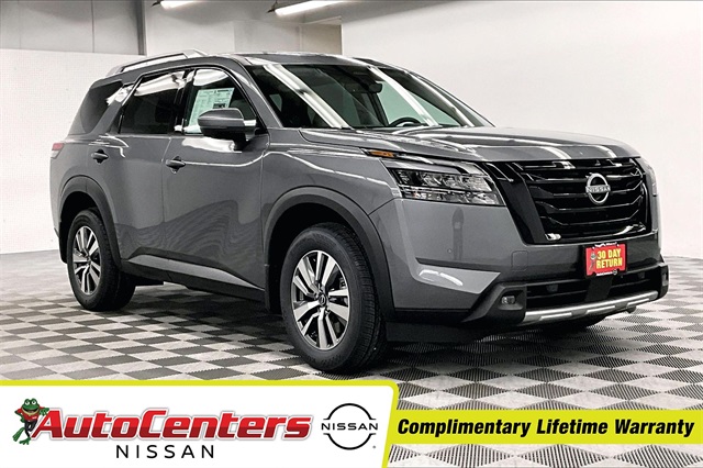 2025 Nissan Pathfinder SL's photo