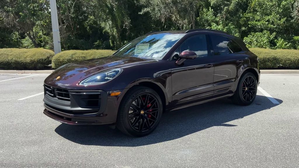 2026 Porsche Macan GTS photo 4