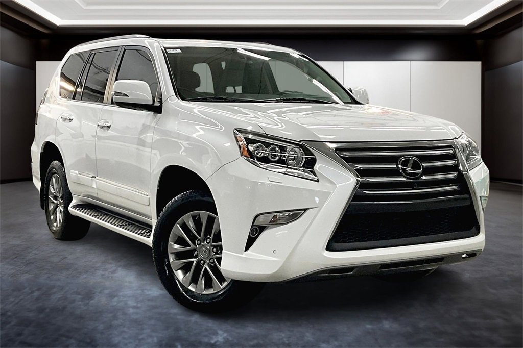2017 Lexus GX Luxury's photo