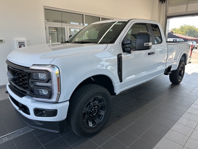 2026 Ford F-350 XL photo 3