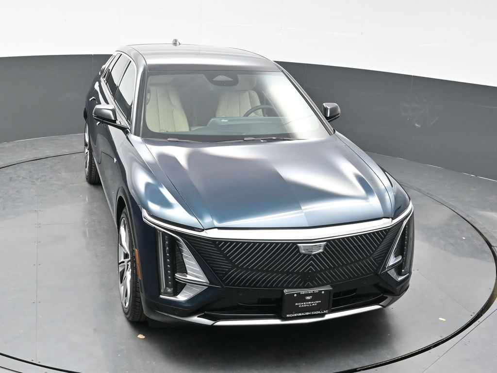 2025 Cadillac Lyriq Luxury photo 24