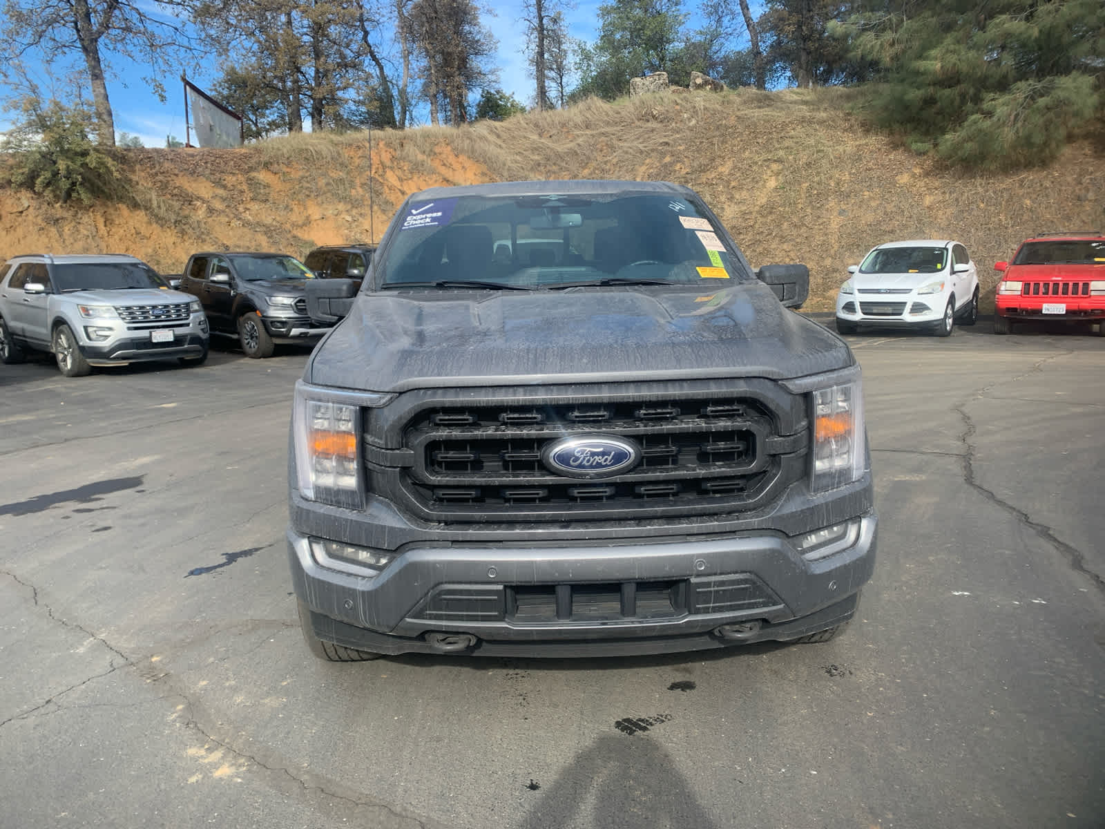 2023 Ford F-150 XLT photo 2
