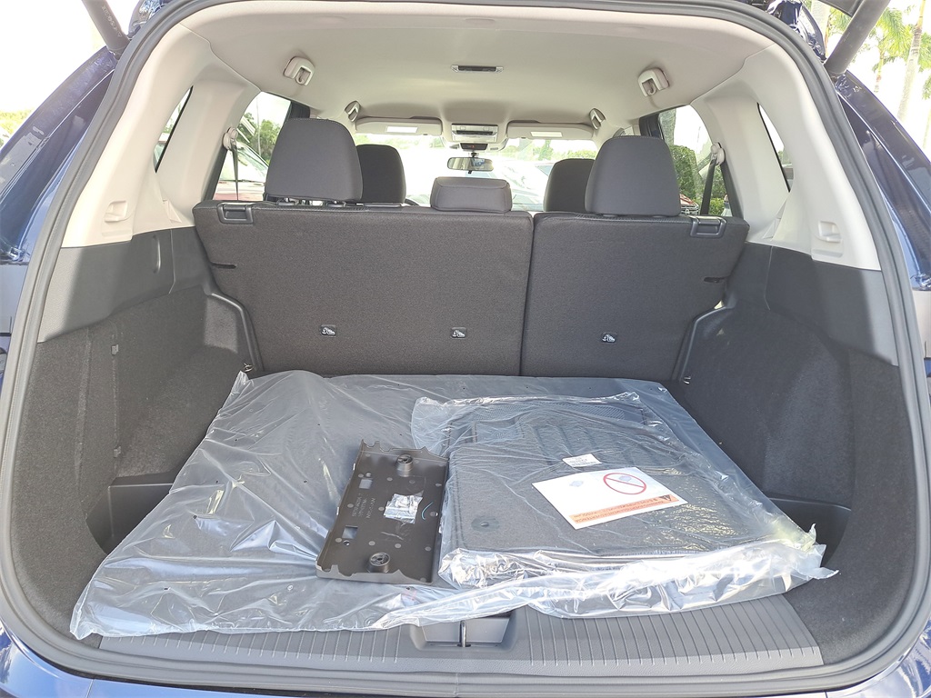 2026 Nissan Rogue SV photo 10