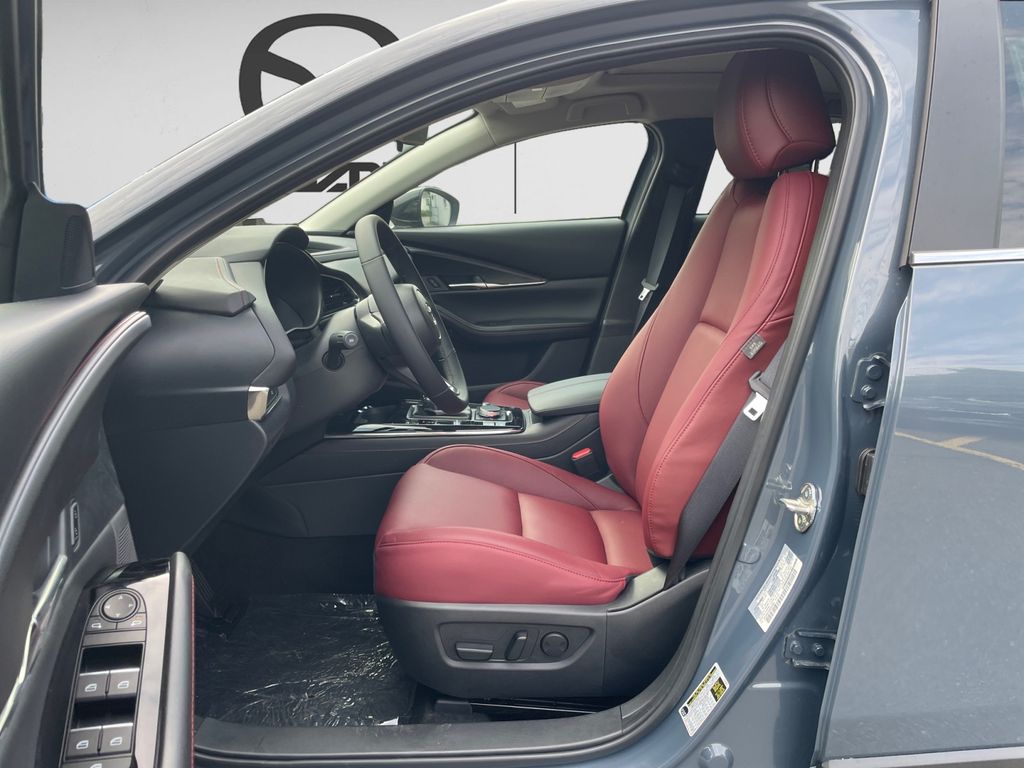 2025 Mazda CX-30 2.5 S Carbon photo 9
