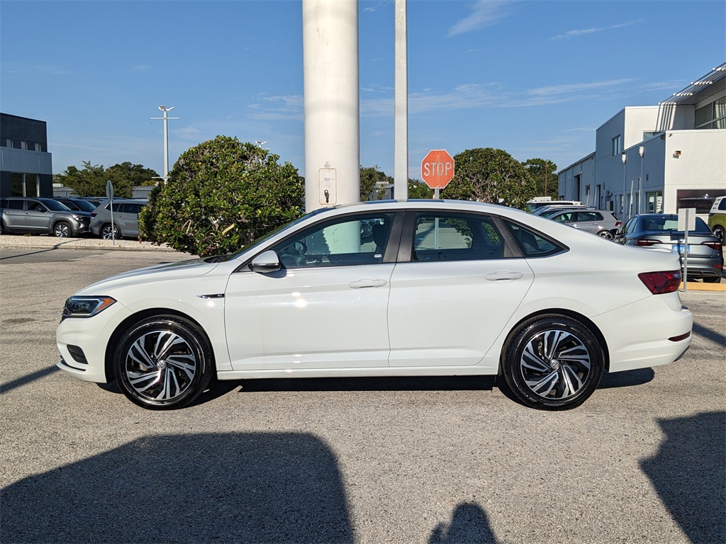2020 Volkswagen Jetta SEL Premium photo 2