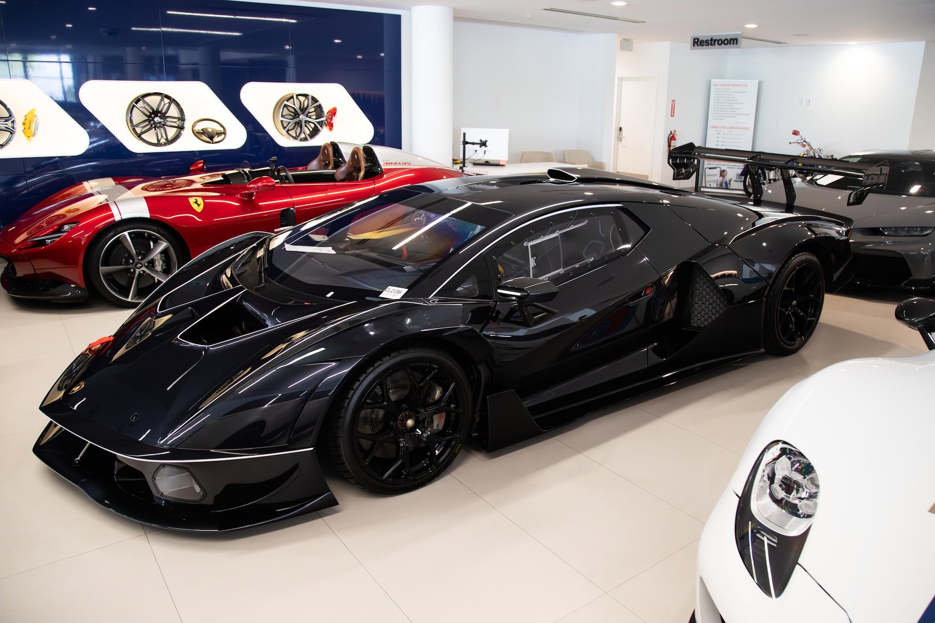 SUPER　VIRAGE 105 SC - BLACK / RBM2610 2022 Lamborghini Essenza SCV12 For Sale $1,999,900 | Ferrari