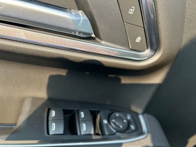 2025 Chevrolet Silverado 1500 LT photo 11