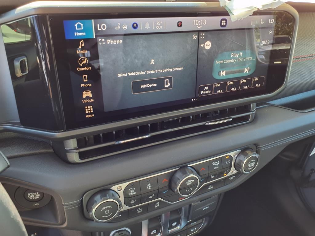 2025 Jeep Wrangler Rubicon photo 11