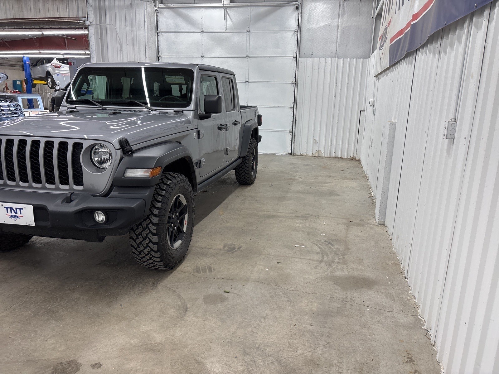 2020 Jeep Gladiator Sport photo 4