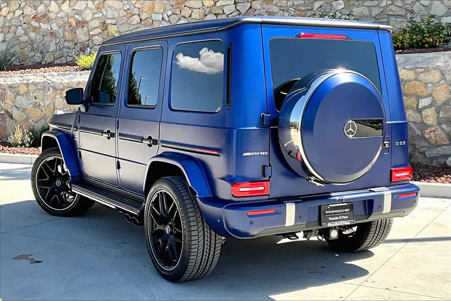2025 Mercedes Benz G AMG 63 photo 3