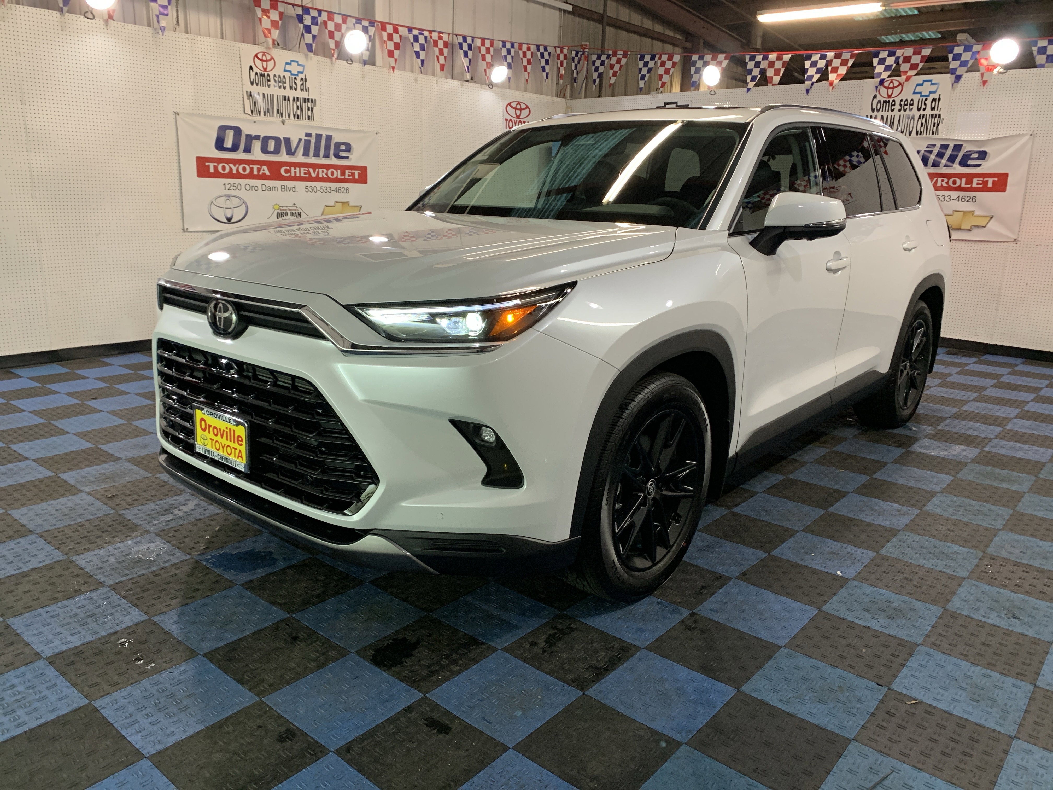 2026 Toyota Grand Highlander Limited's photo