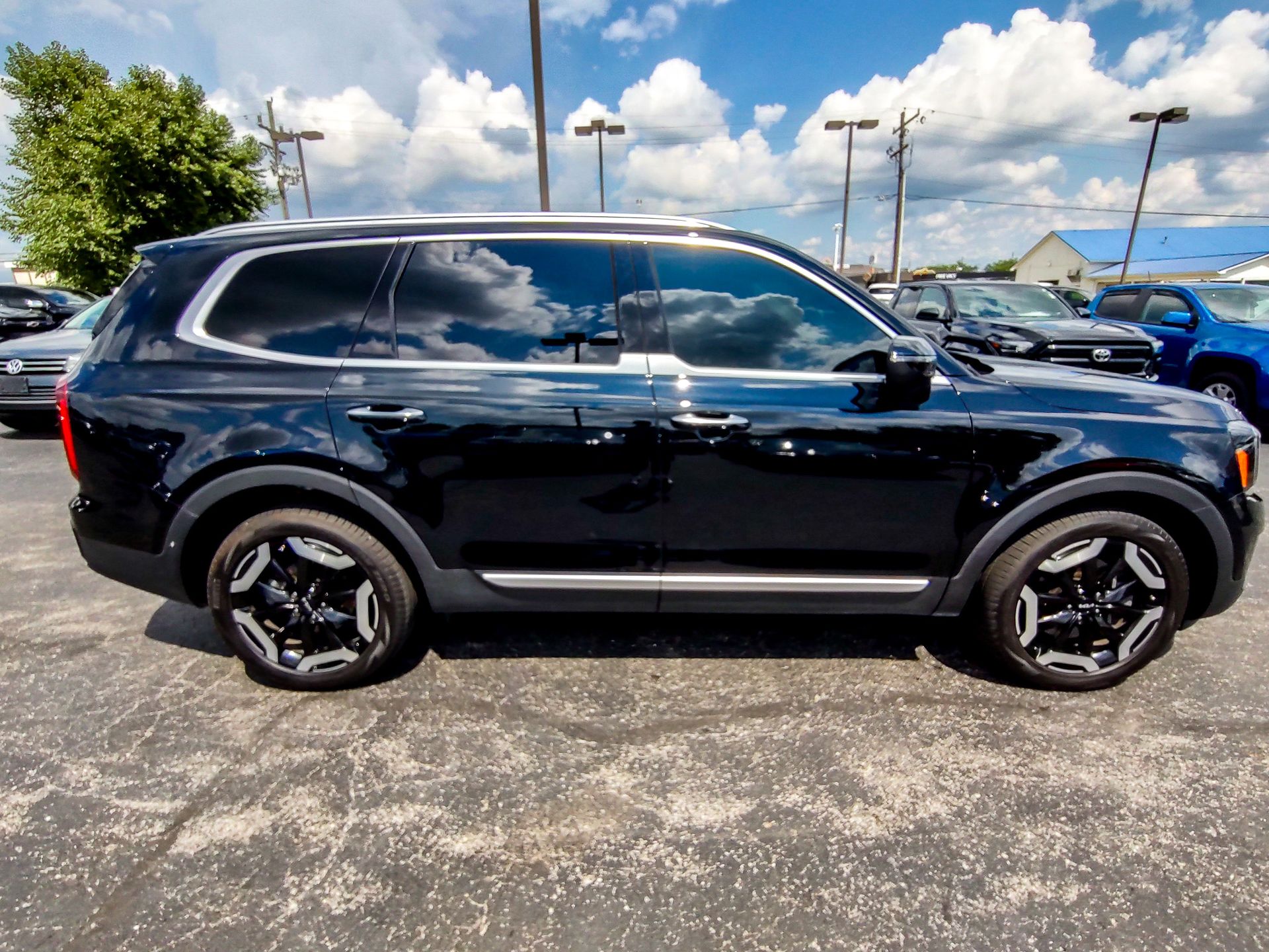 2023 Kia Telluride S photo 14