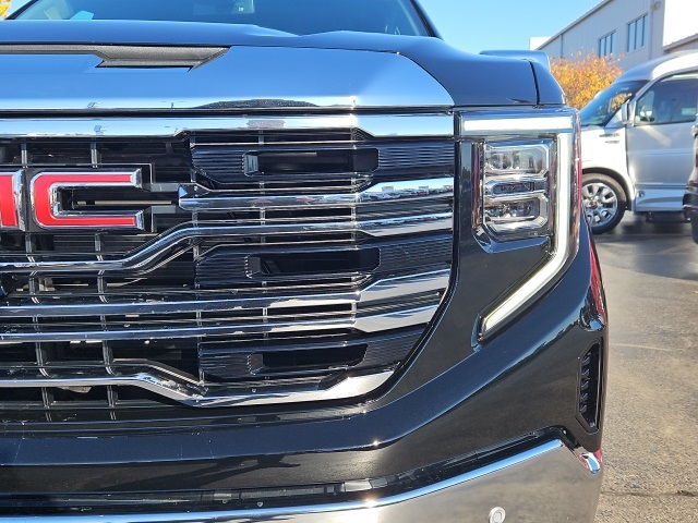 2026 Gmc Sierra 1500 SLT photo 2