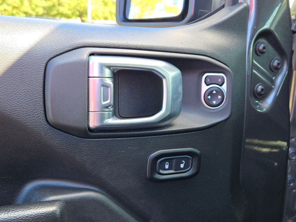 2022 Jeep Gladiator Altitude photo 25