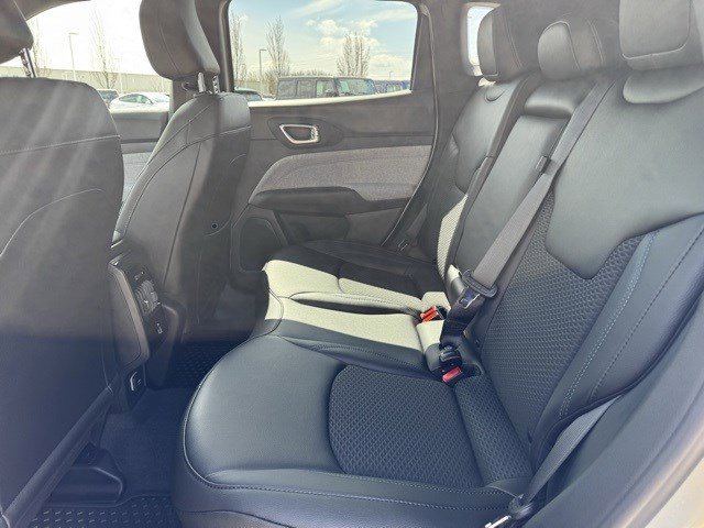 2025 Jeep Compass Latitude photo 22
