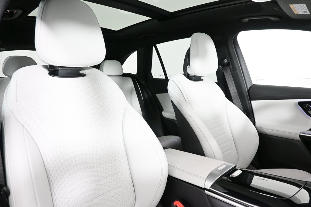 2026 Mercedes Benz GLC 300 photo 16