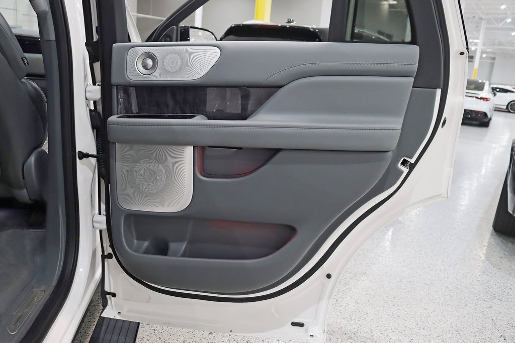 2019 Lincoln Navigator Reserve photo 35