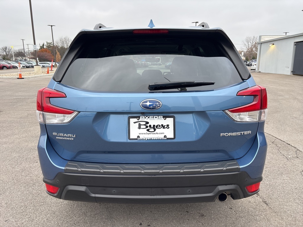 2022 Subaru Forester Limited photo 4