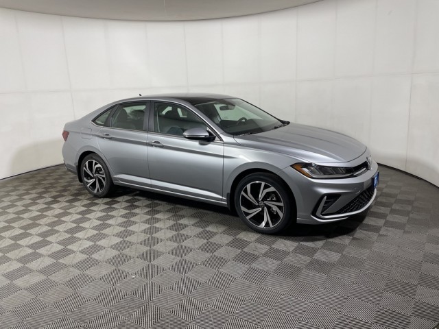 2025 Volkswagen Jetta SEL's photo