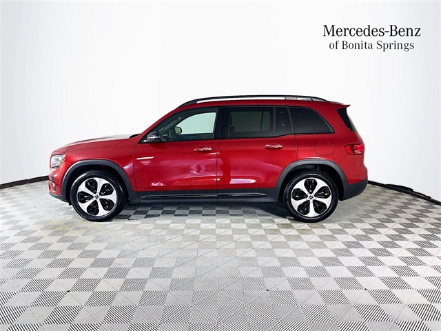 2025 Mercedes Benz GLB 250 photo 4