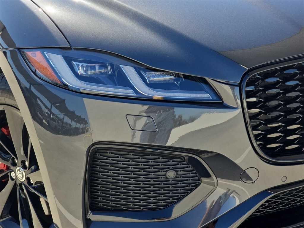 2025 Jaguar F-PACE P400 R-Dynamic S photo 31