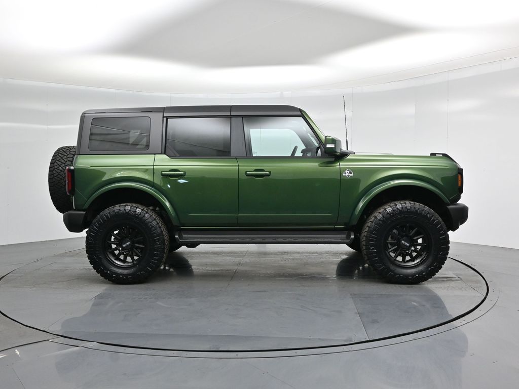 2025 Ford Bronco Outer Banks photo 24