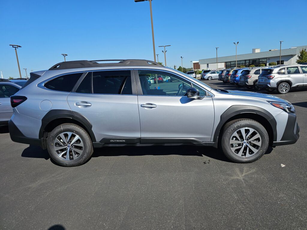2025 Subaru Outback Premium photo 4