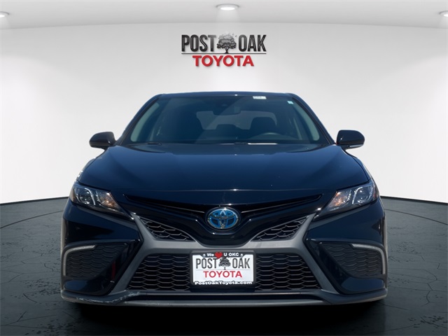 2022 Toyota Camry SE photo 3