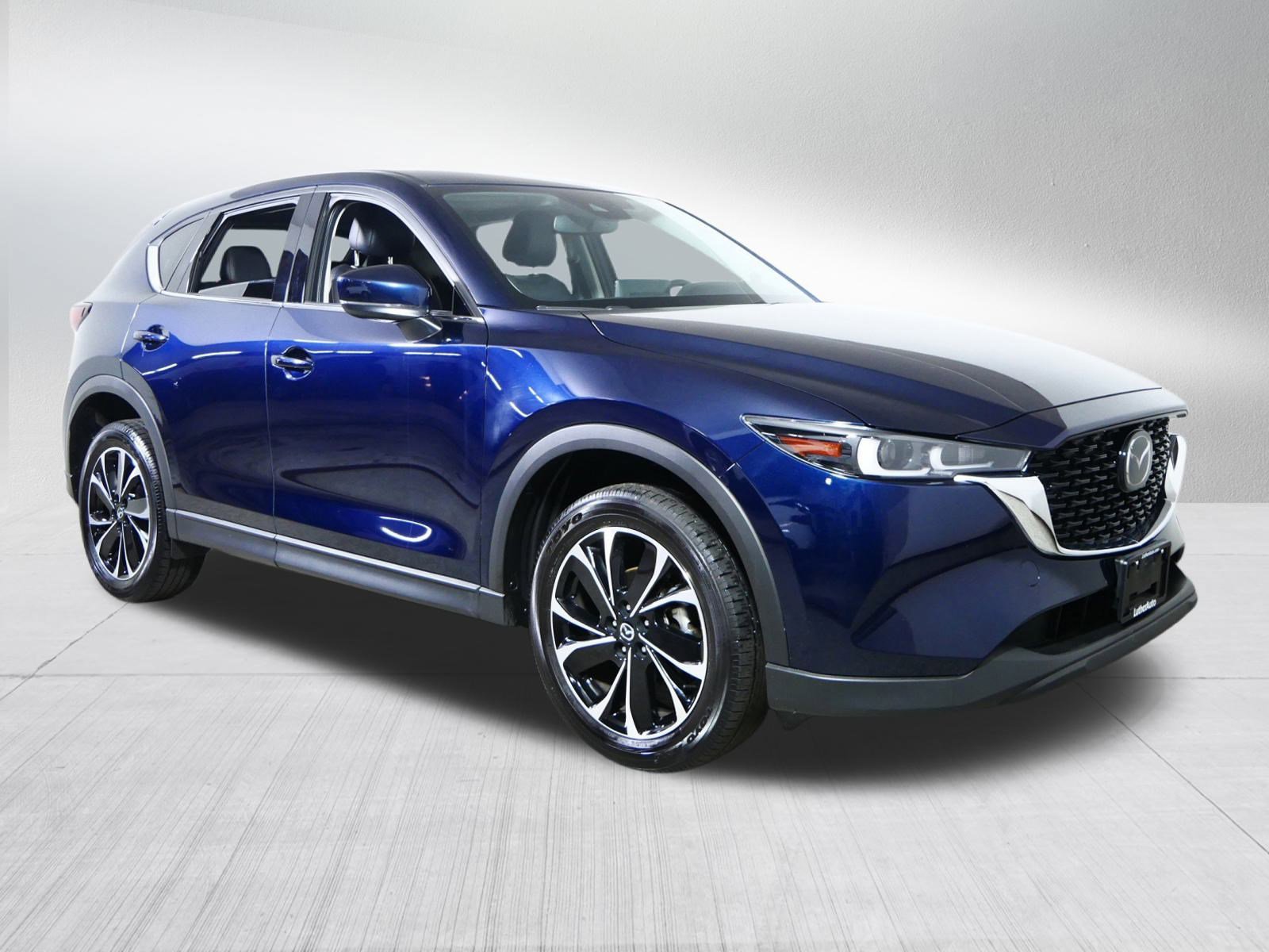 2023 Mazda CX-5 S Premium package's photo