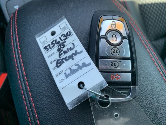 2025 Ford Escape ST-Line photo 30