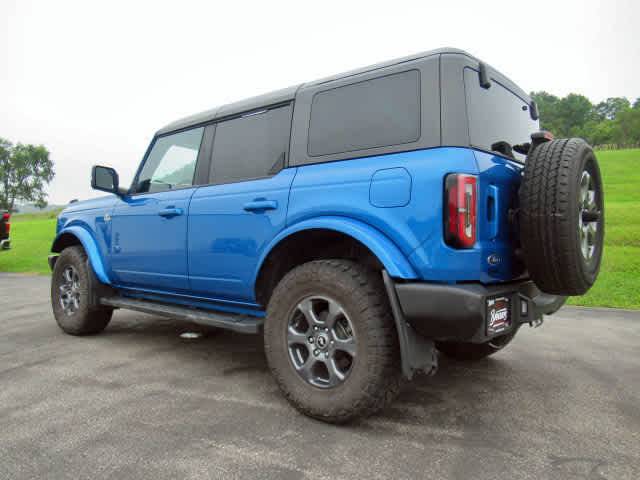 2022 Ford Bronco Outer Banks photo 3