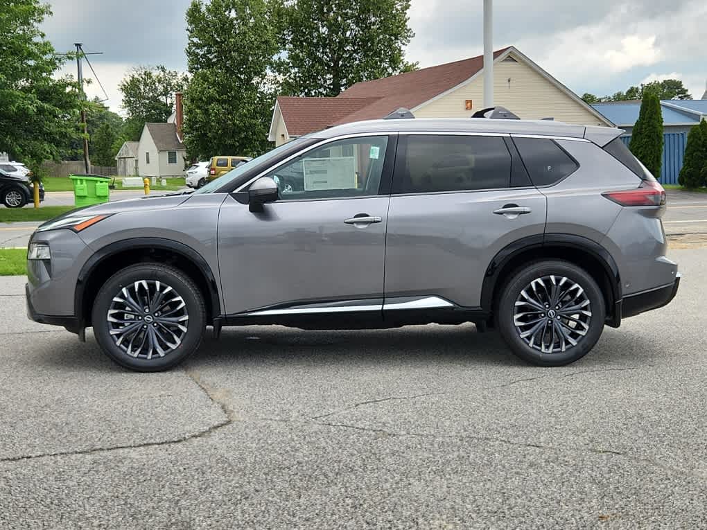 2025 Nissan Rogue Platinum photo 4