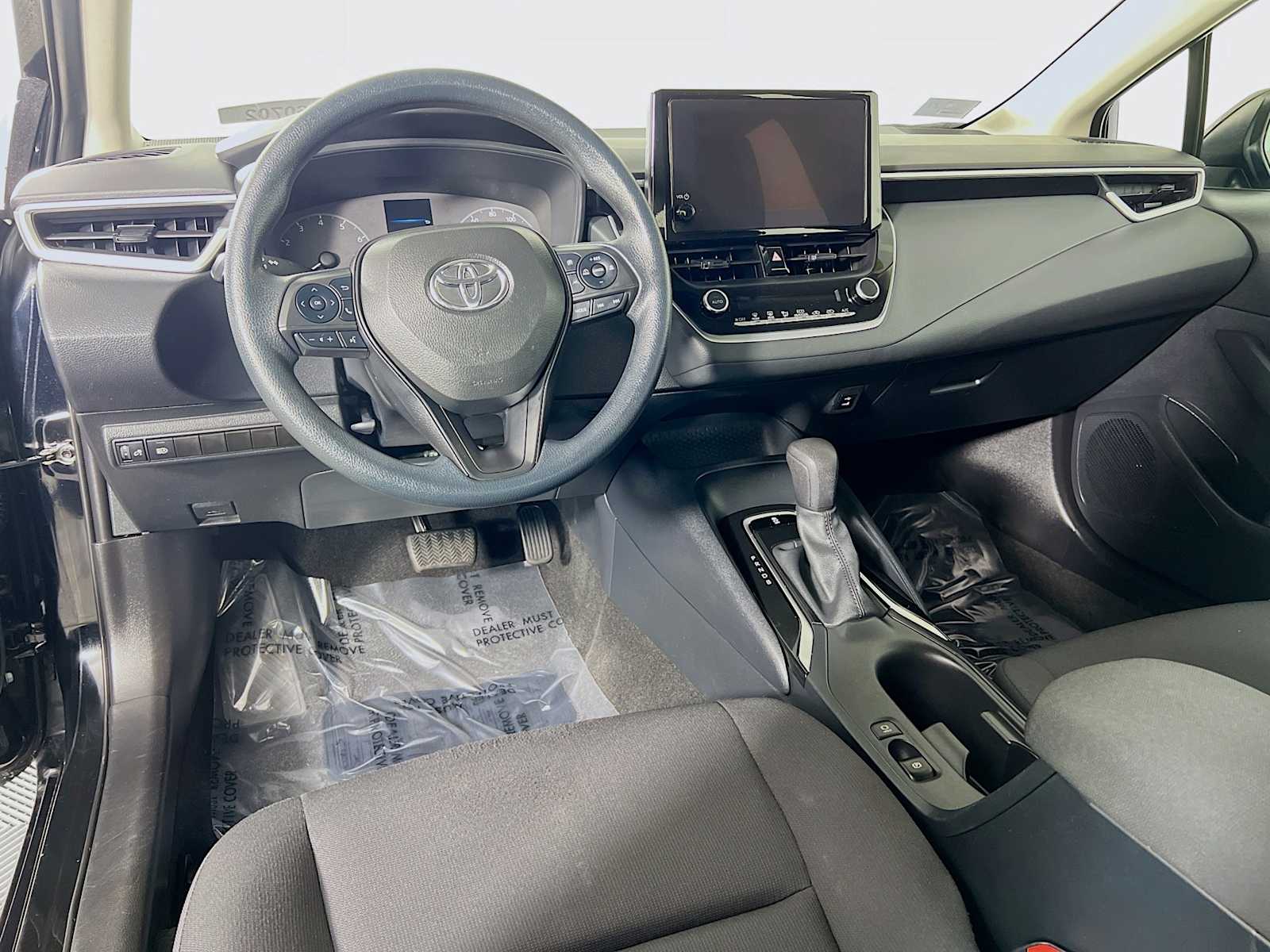 2023 Toyota Corolla LE photo 2