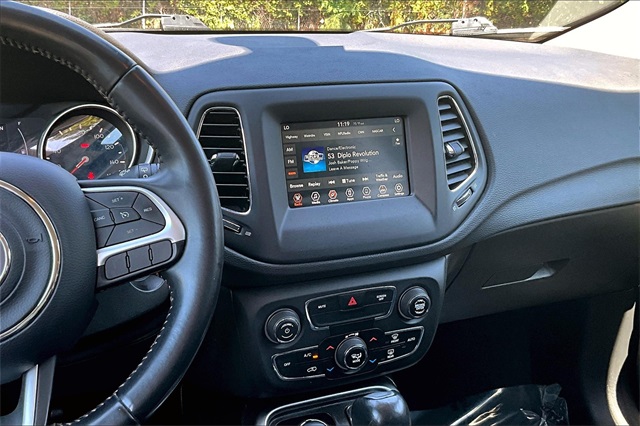 2020 Jeep Compass Latitude photo 9