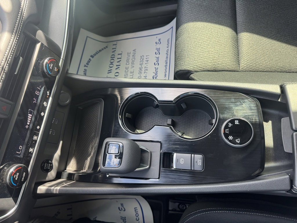 2025 Nissan Rogue SV photo 20