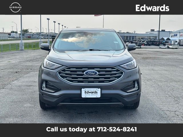 2024 Ford Edge Titanium photo 2