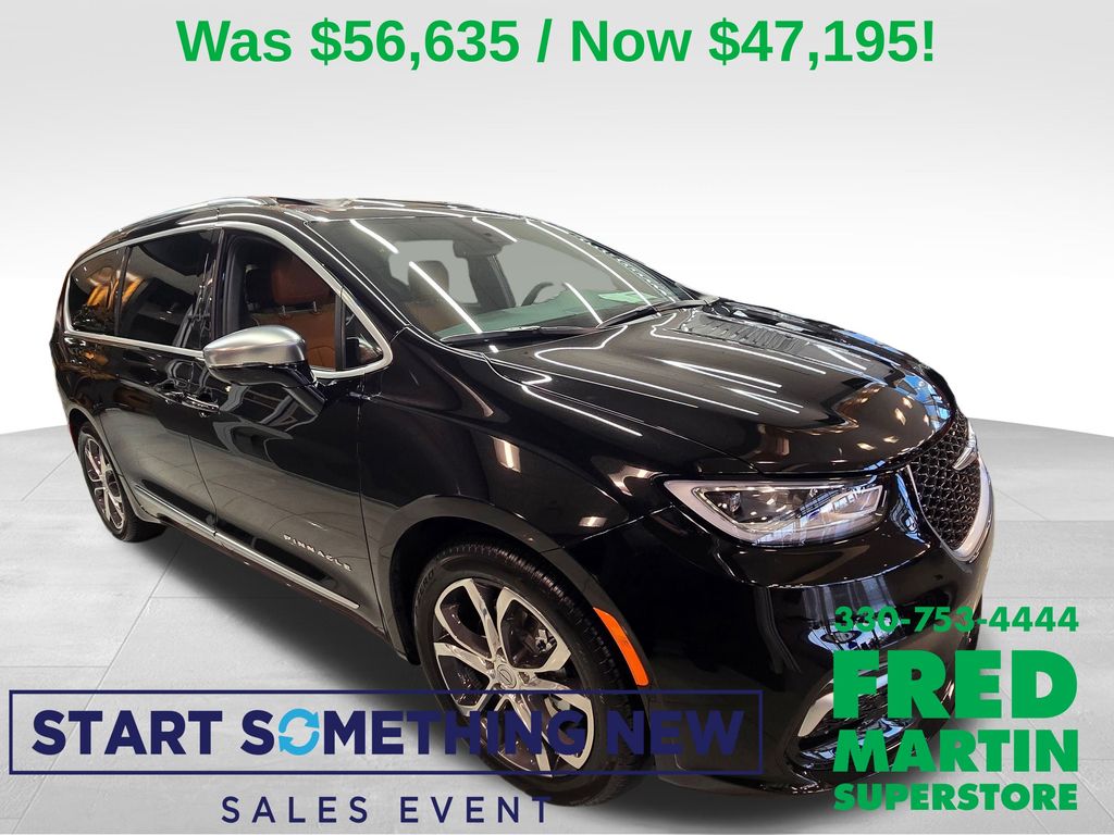 2026 Chrysler Pacifica Pinnacle's photo