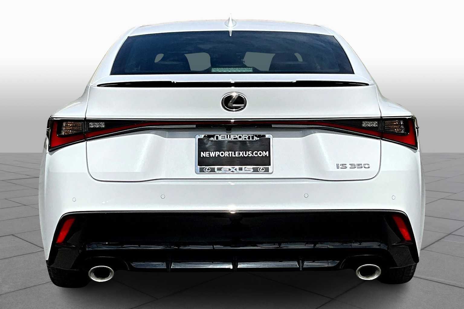 2025 Lexus IS 350 F SPORT photo 4