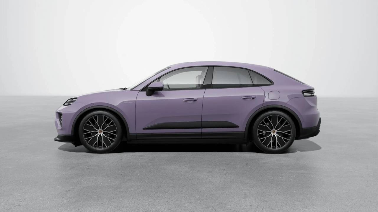 2025 Porsche Macan 4 Electric photo 2