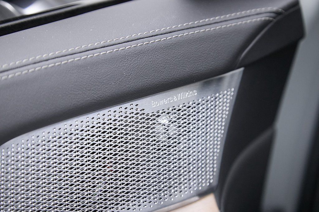 2025 VOLVO EX90 - Image 21