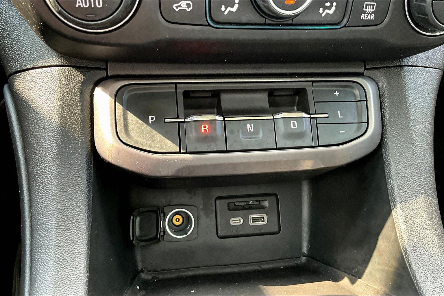 2022 Gmc Acadia AT4 photo 30