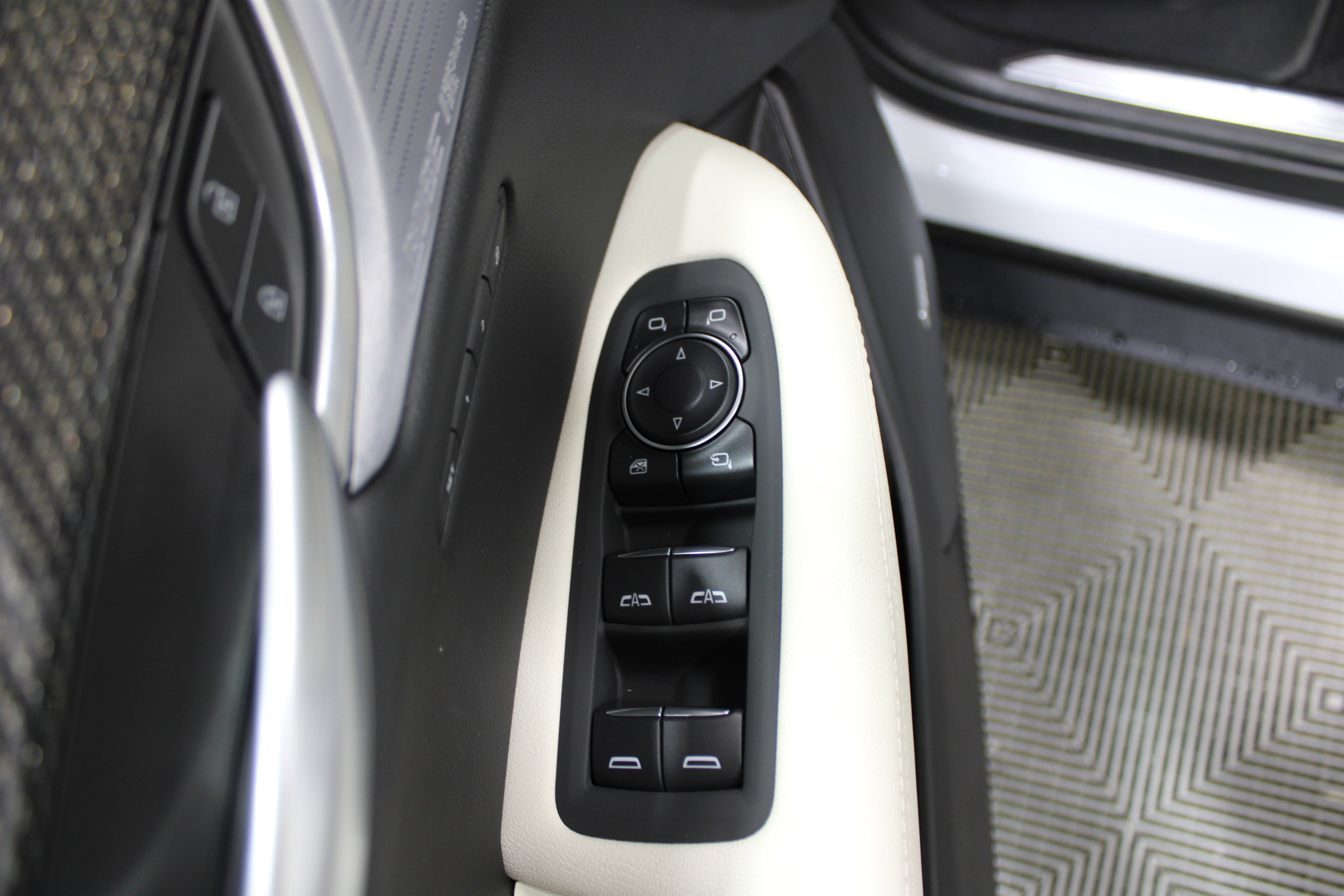 2026 Cadillac XT5 Sport photo 4