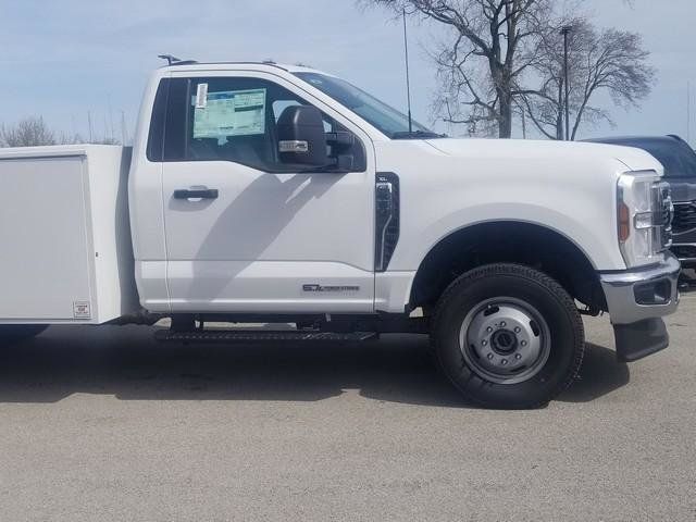 2025 Ford F-350 XL photo 3