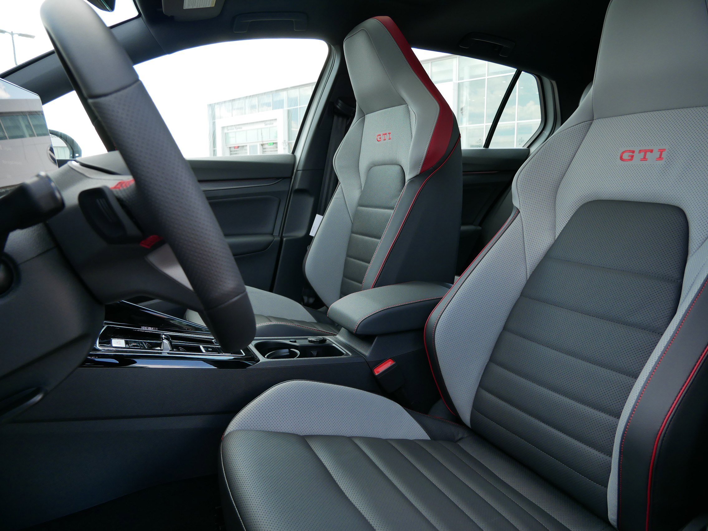 2025 Volkswagen Golf GTI Autobahn photo 2